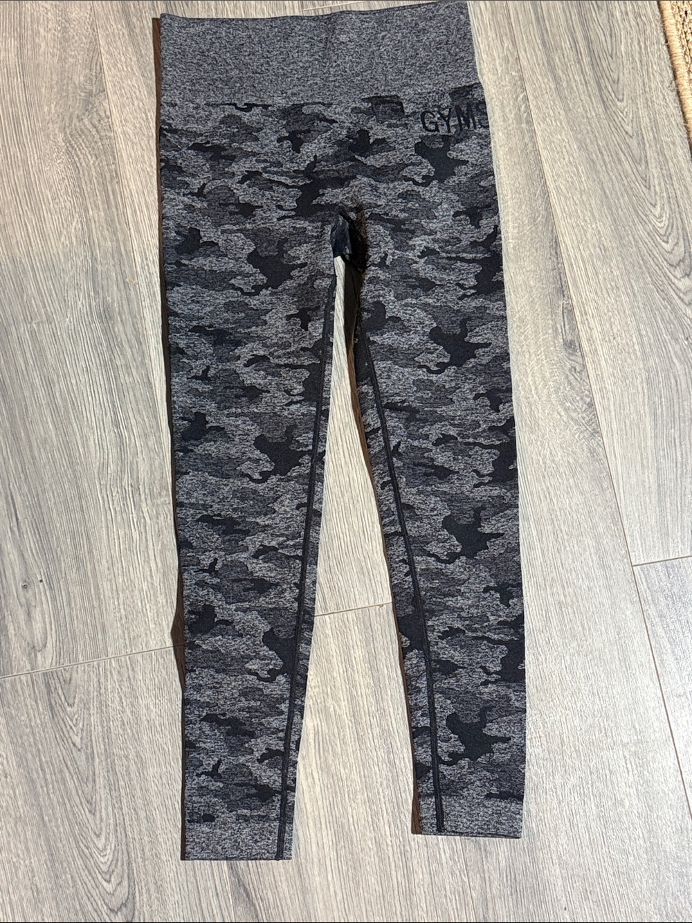 Gymshark Black & Gray Camo Seamless Leggings size small